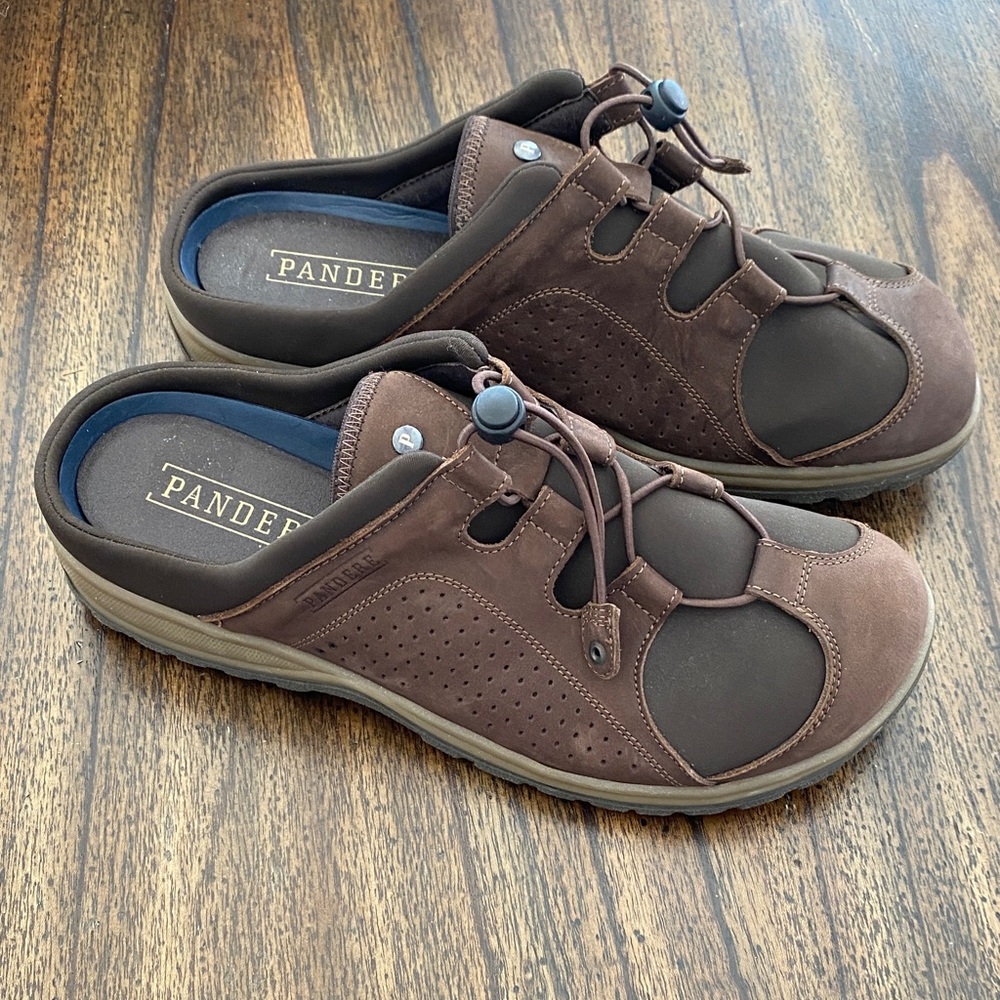 Pandere Women’s Clog Chocolate Size 9 Nubuck Leather